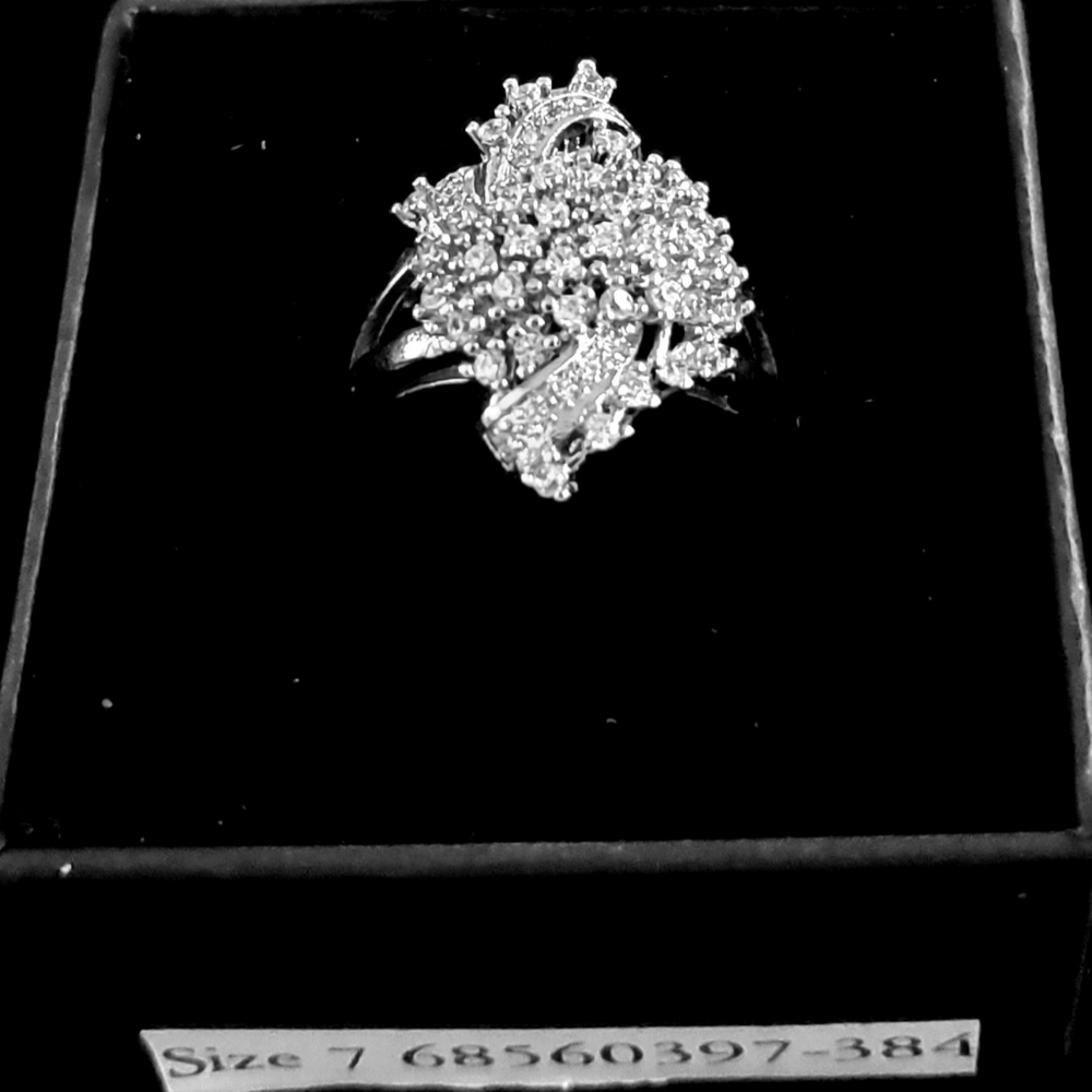 New .925 Sterling Silver   3.58 CT. LUXURIOUS FANCY CZ RING